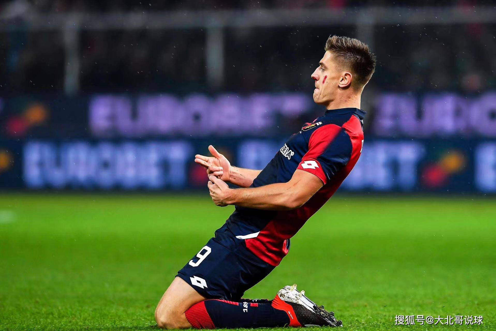 热那亚队员备战面对博洛尼亚的比赛的简单介绍