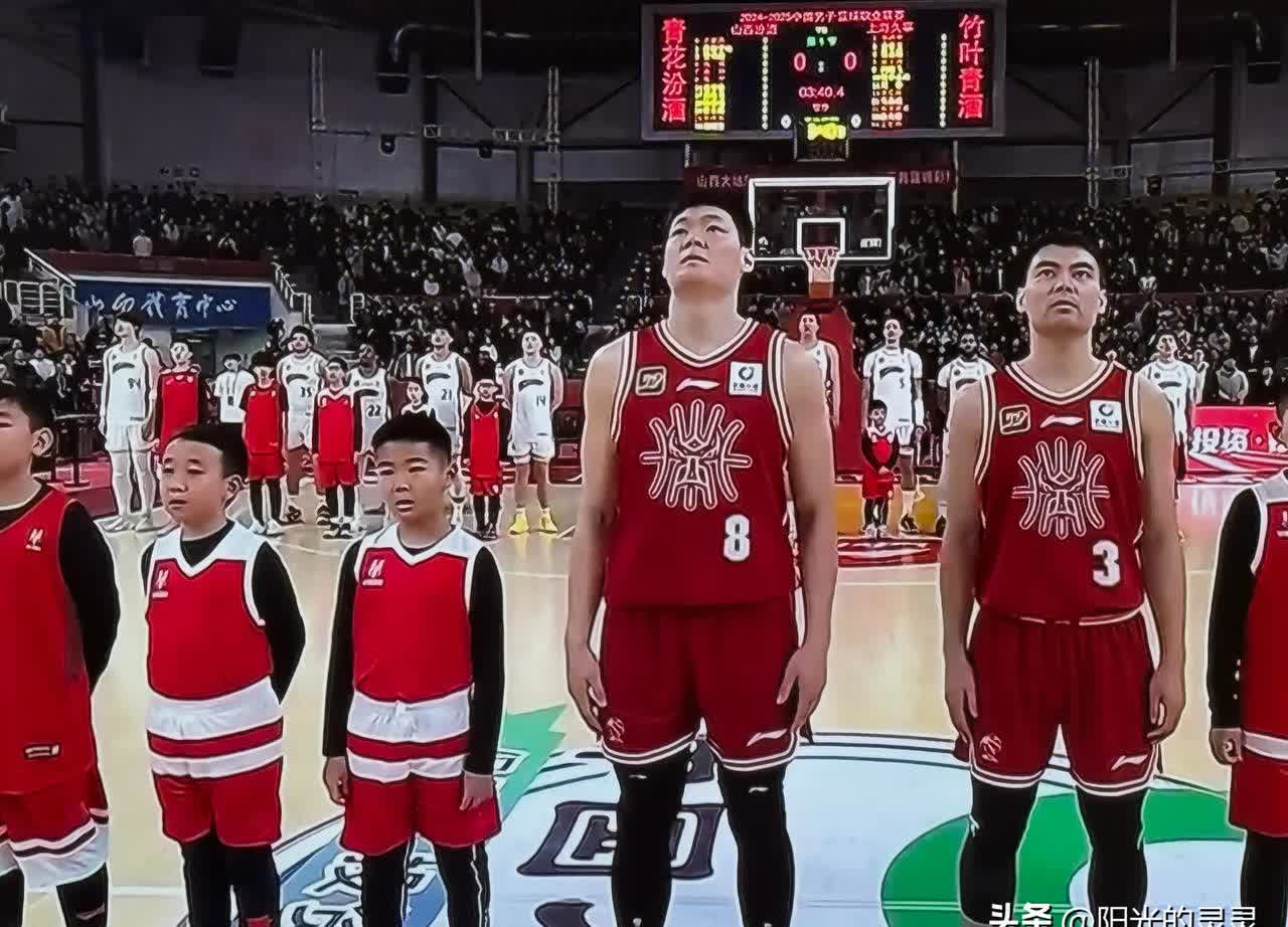 湖北男篮凭强大实力击败对手，加强季后赛机会