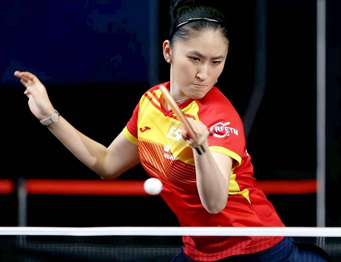 泰国选手在体操赛事中刷新纪录，取得佳绩的简单介绍