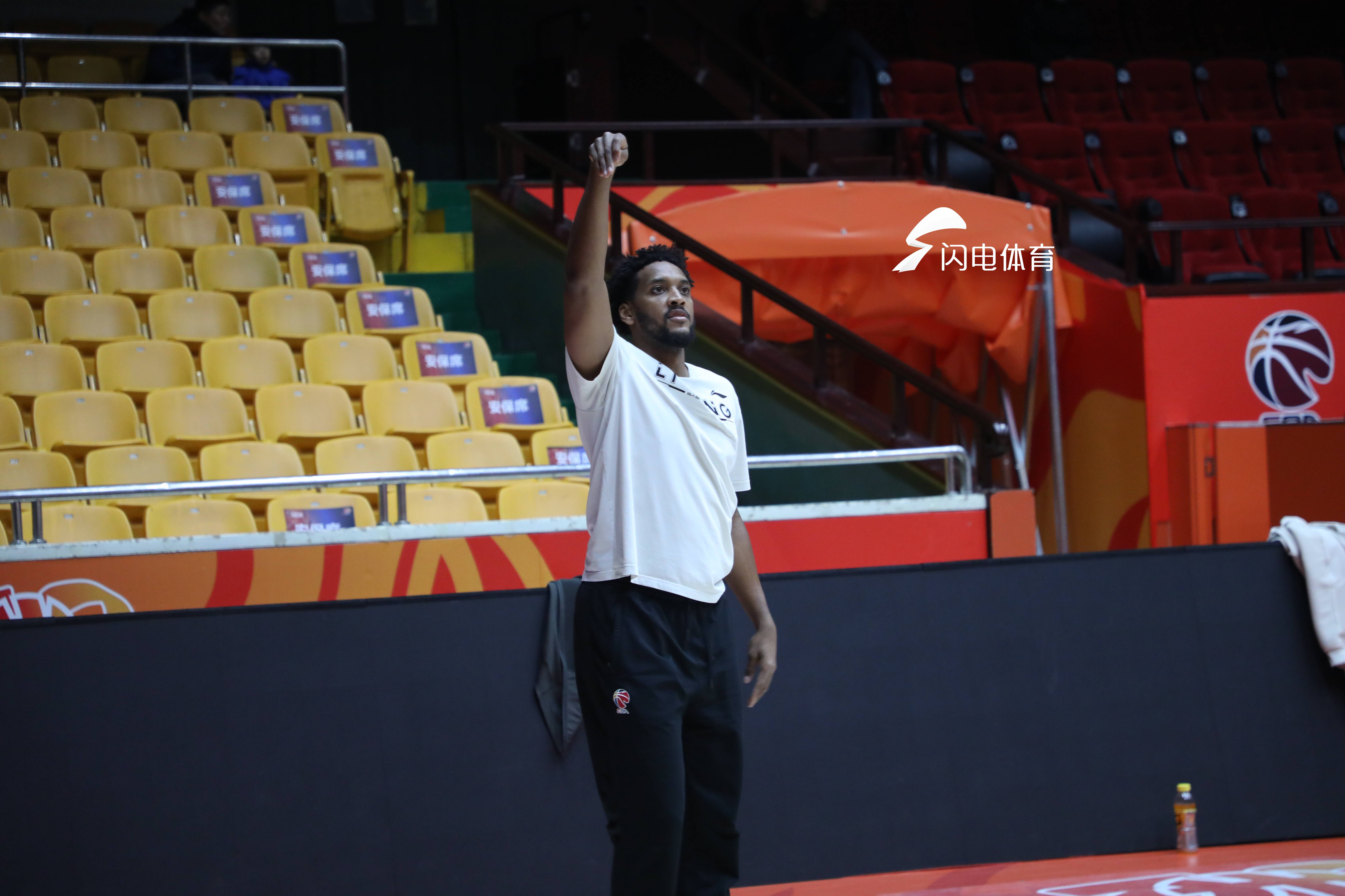 备战赛季收官战，球队团结一致备战的简单介绍