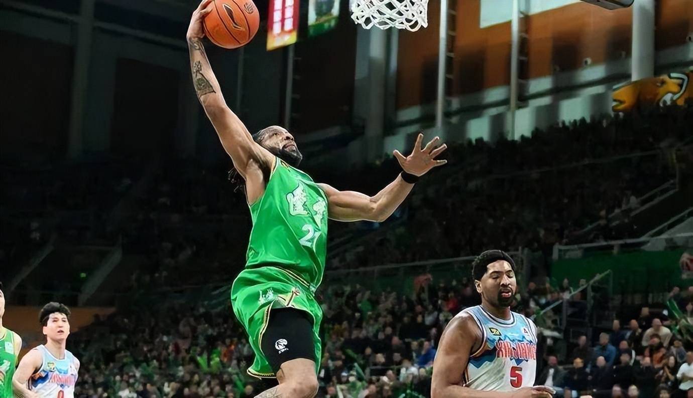 球队实力暴涨，成为篮球赛事黑马