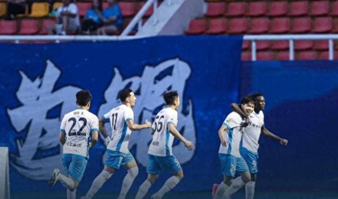 上海绿地申花客场告捷青岛黄海，豪取连胜的简单介绍