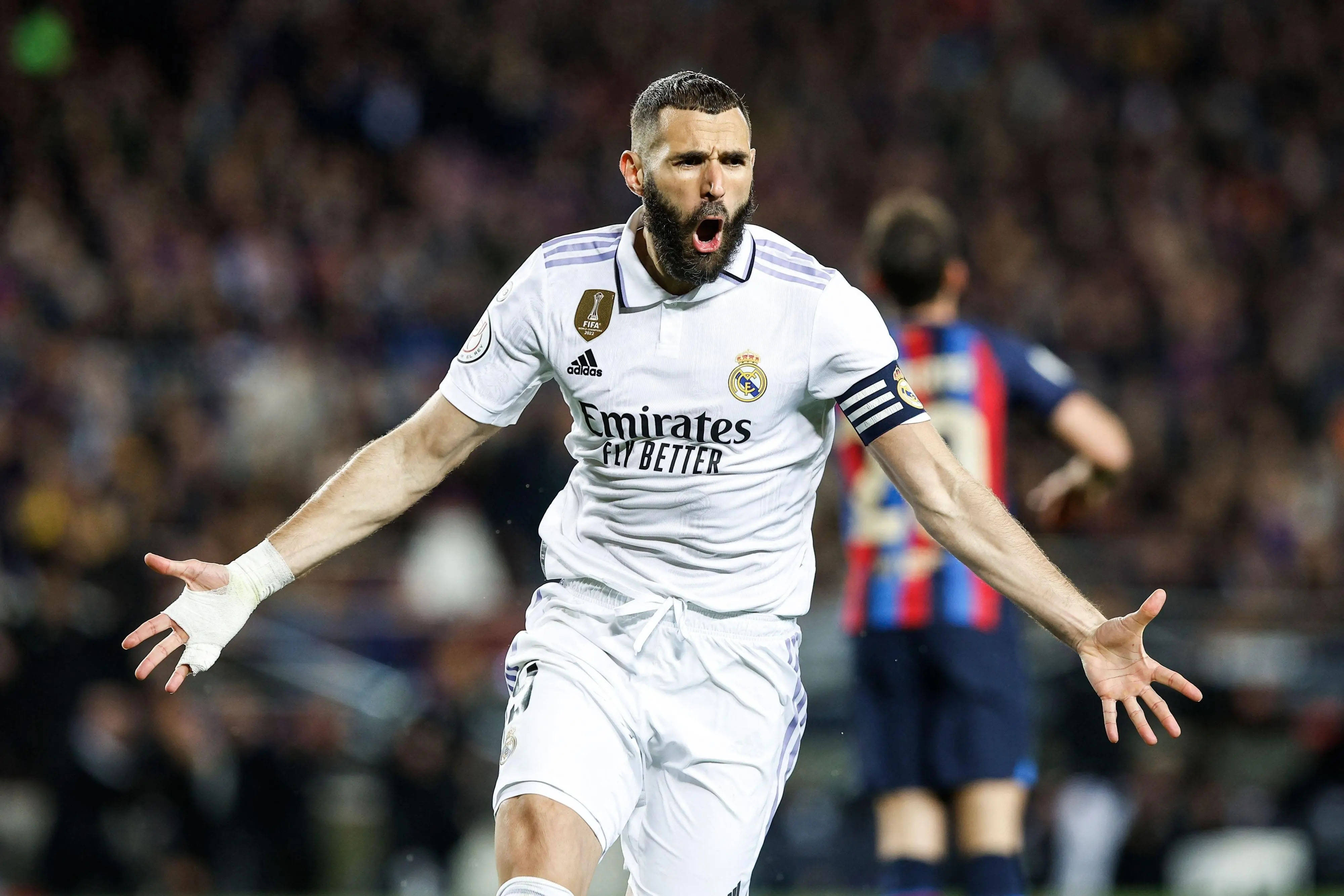 马德里德比激烈对决，皇马期待继续领先