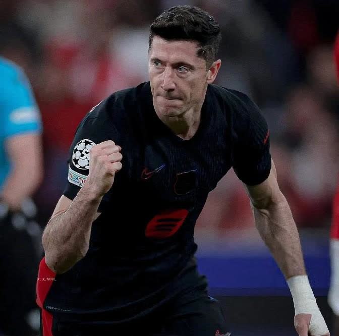 德国队战平巴萨，莱万帽子戏法欧冠