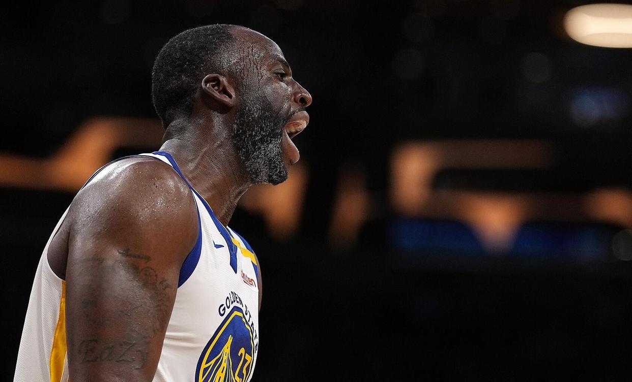 包含雄骑大胜开拓者，带着四连胜走向巅峰的词条