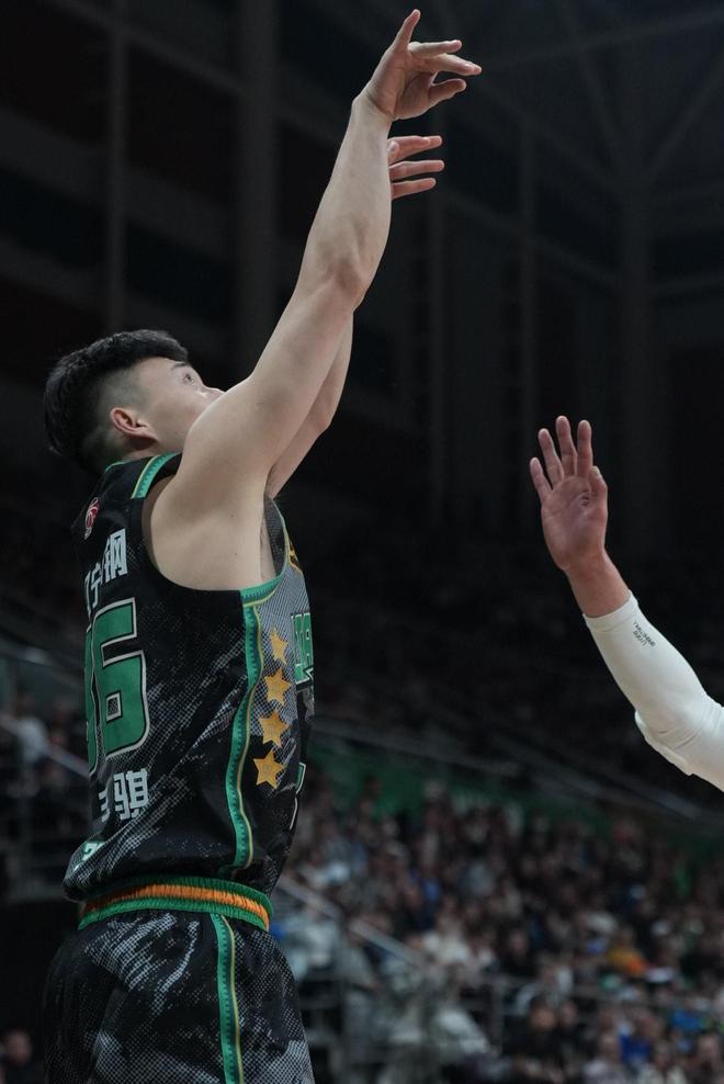 辽宁男篮客场逆转山东，取得四连胜