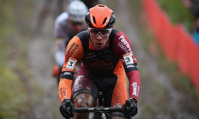 比利时自行车选手惊艳全场夺冠 比利时自行车选手惊艳全场夺冠