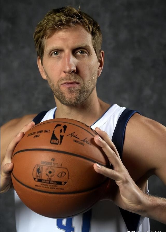 诺维茨基宣布将在季后赛后退役