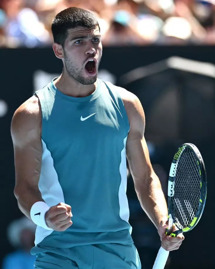 意大利网球队鏖战西班牙网球队，兹维列夫绝境逆转的简单介绍