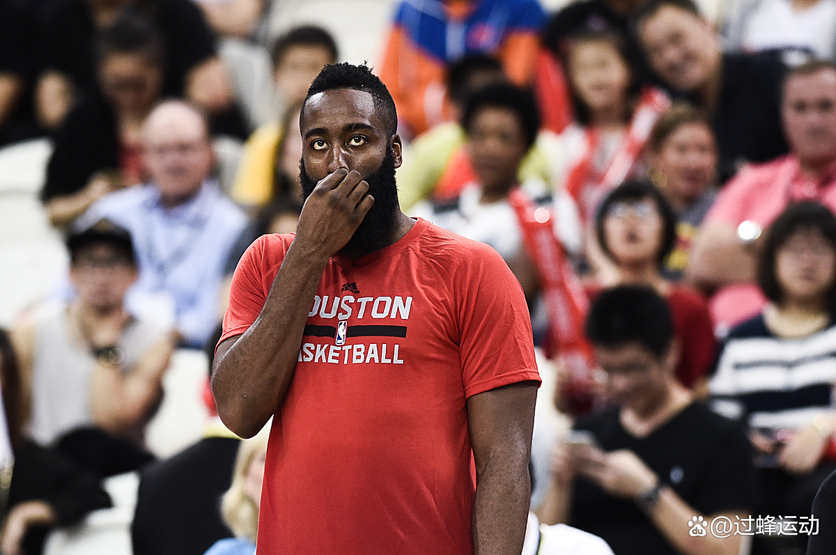 火箭大胜篮网，哈登砍下30+10