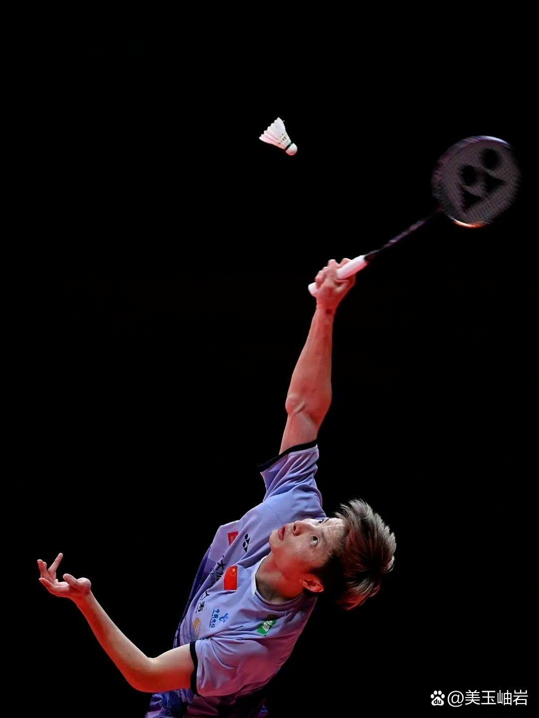 包含马来西亚羽毛球队鏖战日本羽毛球队，谌龙完成帽子戏法的词条