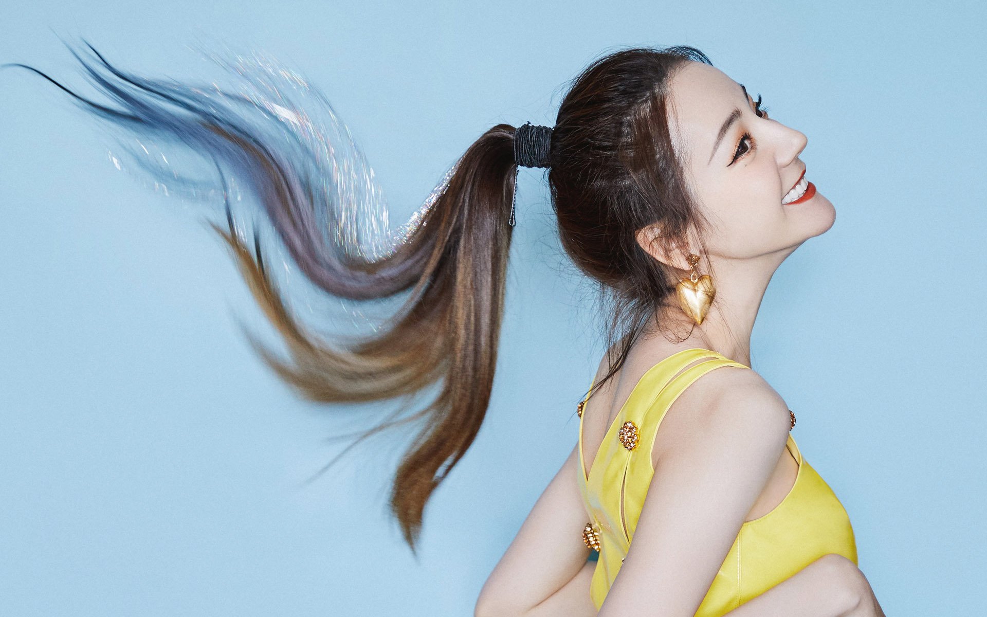 数据实验室的跨界神迹，当迪亚斯在绿茵与硬木间开启火力压制程序