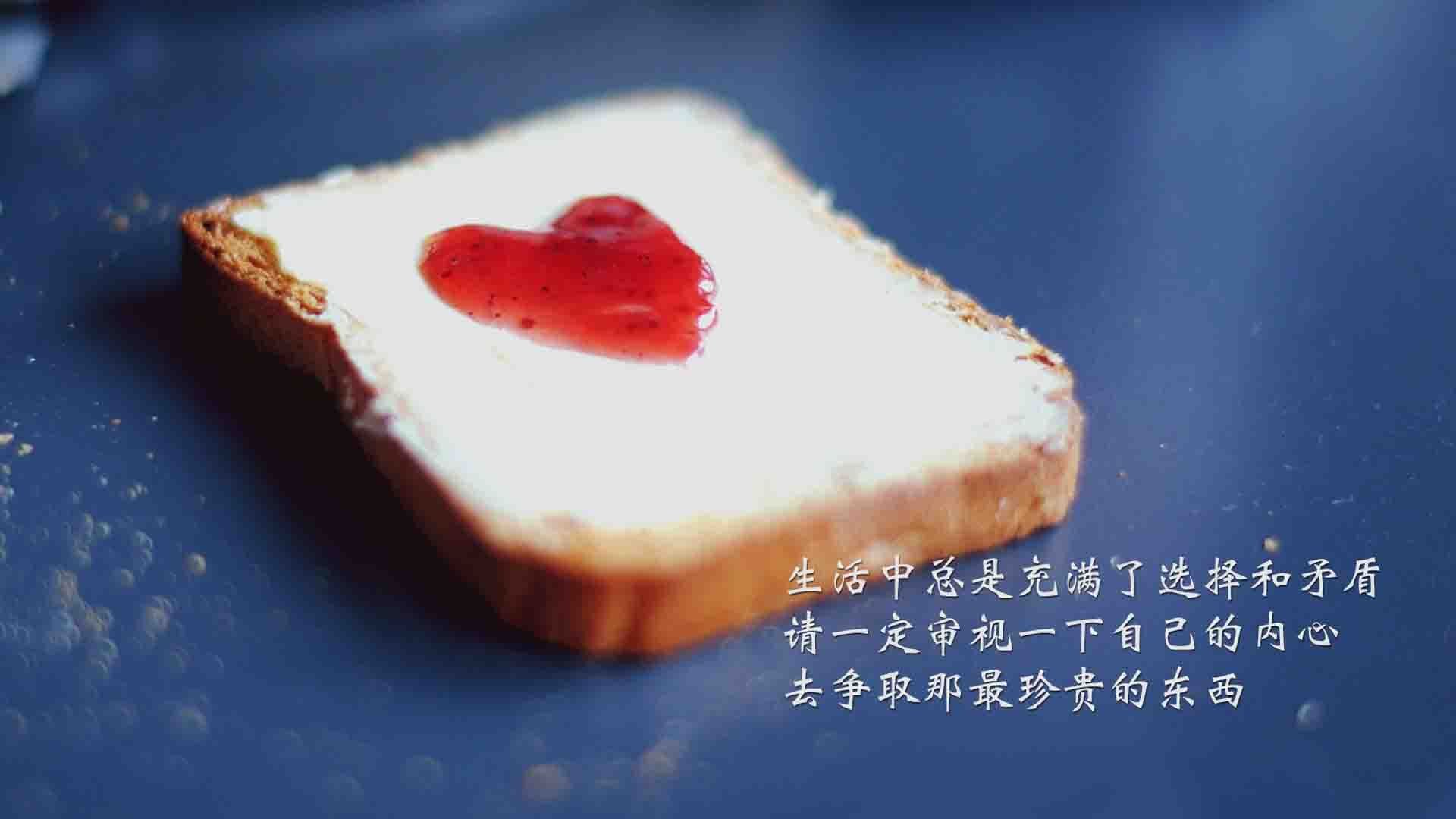 大西洋彼岸的纪录轰鸣，天山脚下的连胜终结，篮球世界的双重奏